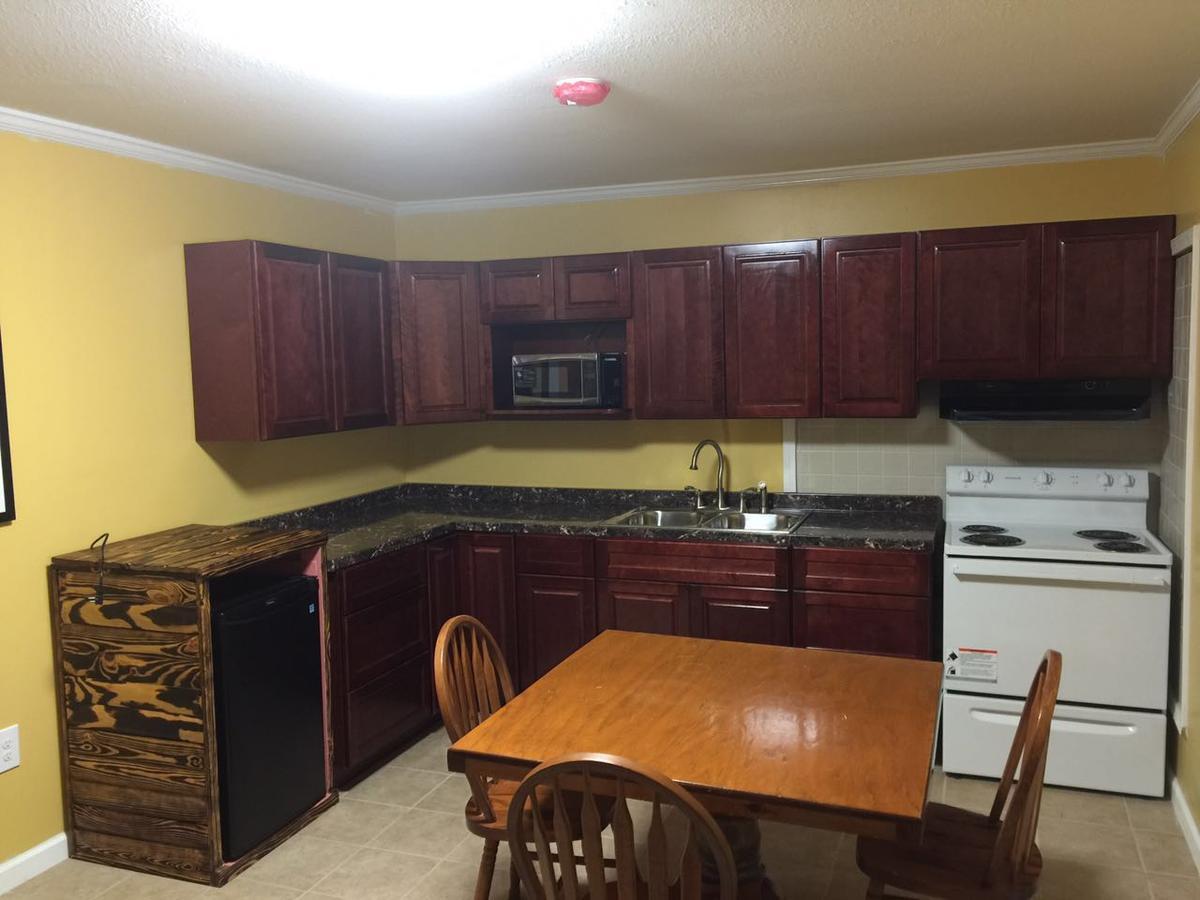 Dragon Inn & Suites Fayette エクステリア 写真